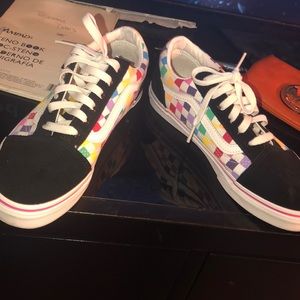 Grade school vans size 6